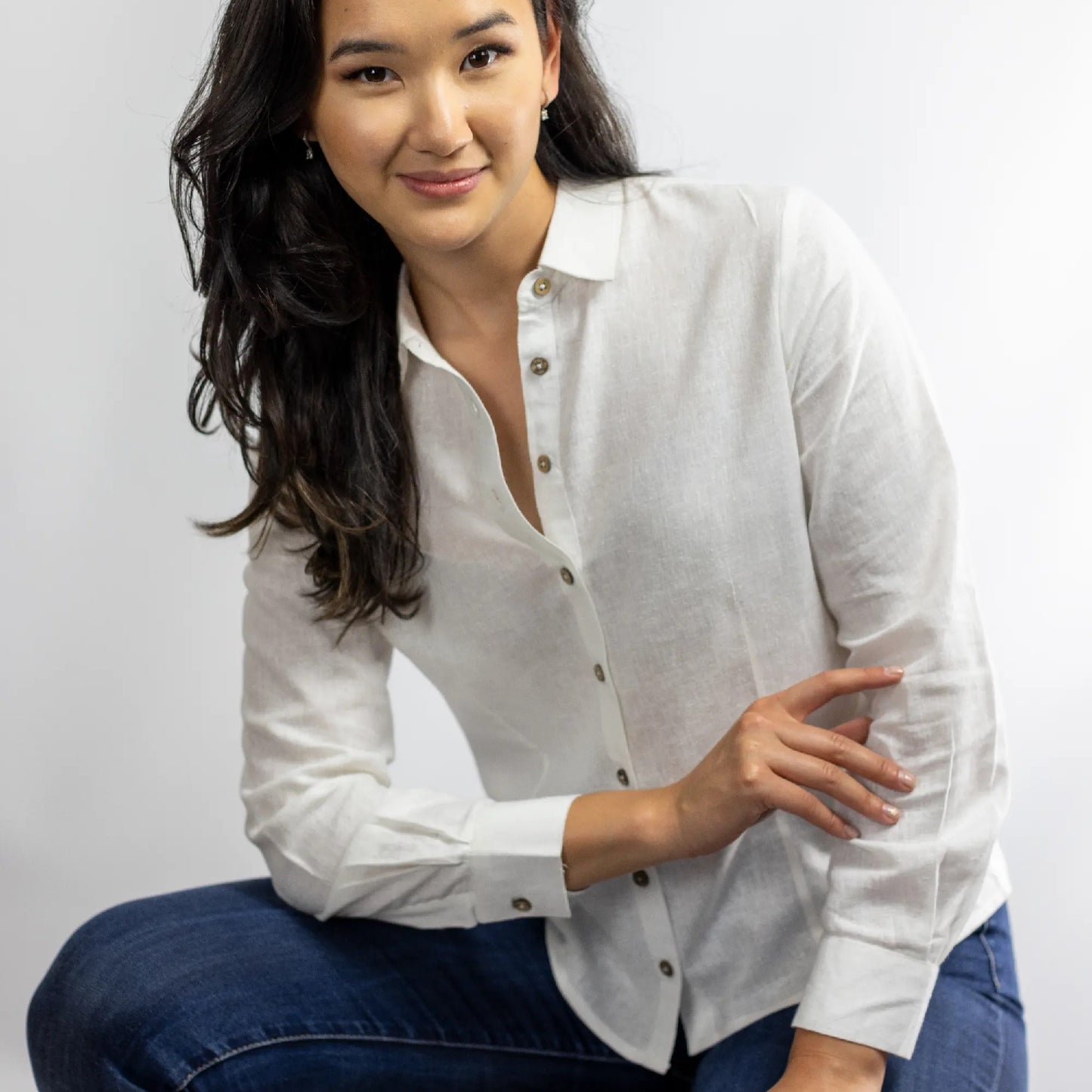 Women's White Hemp Shirt with Coconut Buttons