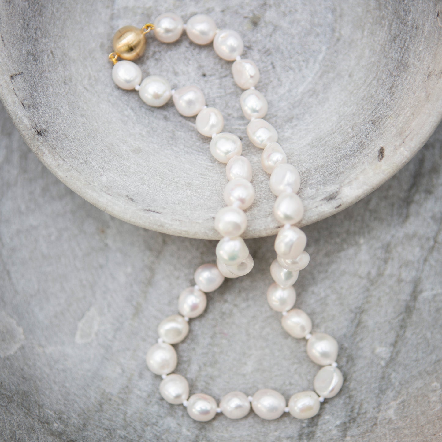 Audrey baroque pearl necklace