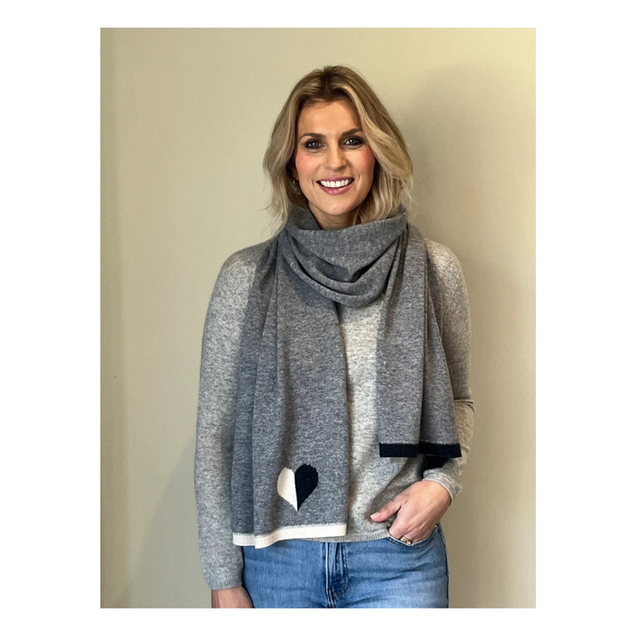 Evie Grey scarf with heart intarsia detail