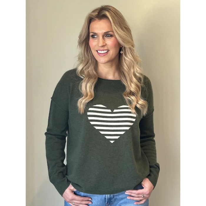 Olive crew neck with intarsia stripe heart