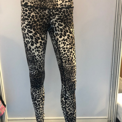 Leopard print leggings